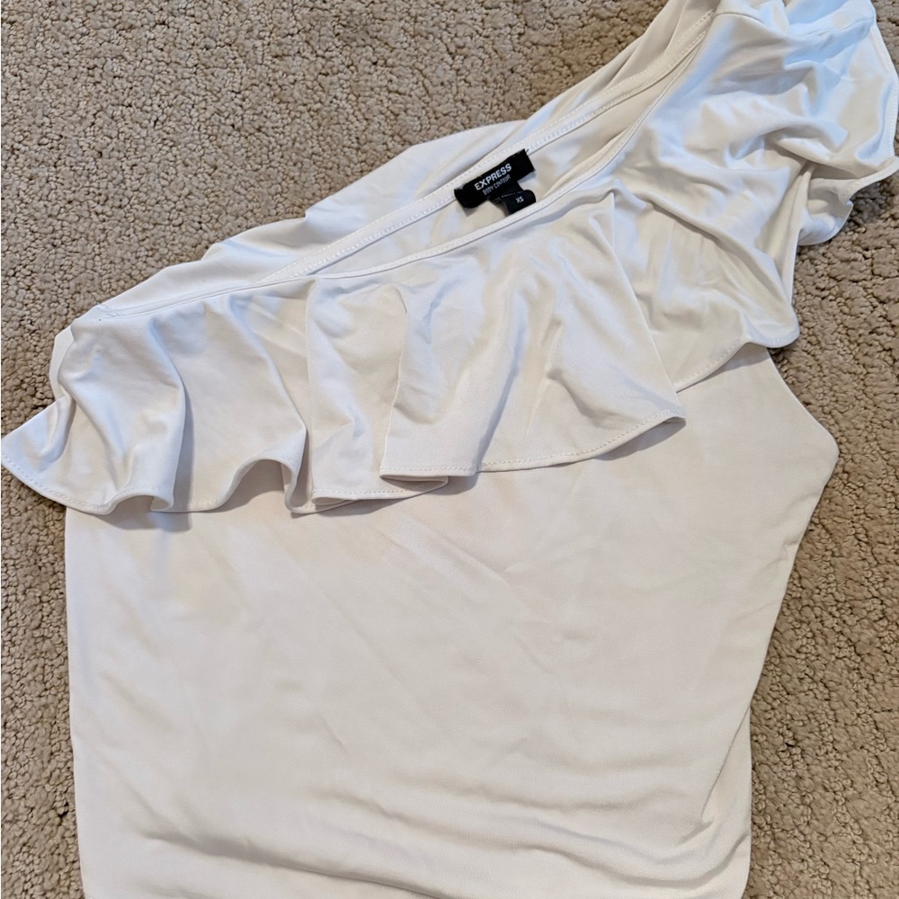 Express Cream One-Shoulder Top